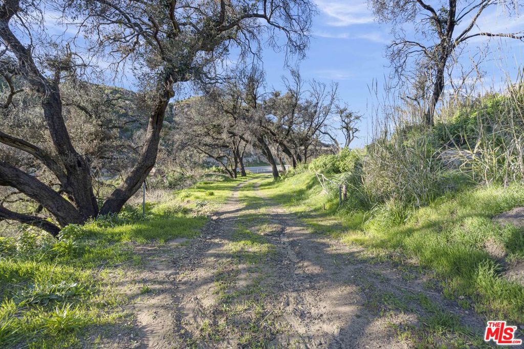 1100 Kanan Dume Rd