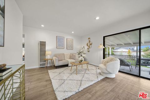 Photo of 11205 Thrace Drive, Whittier, CA 90604 (MLS # 26833653)