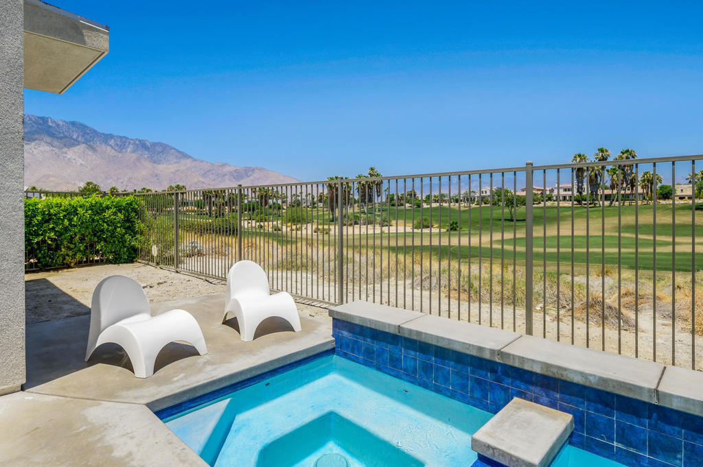 Escena - Residential