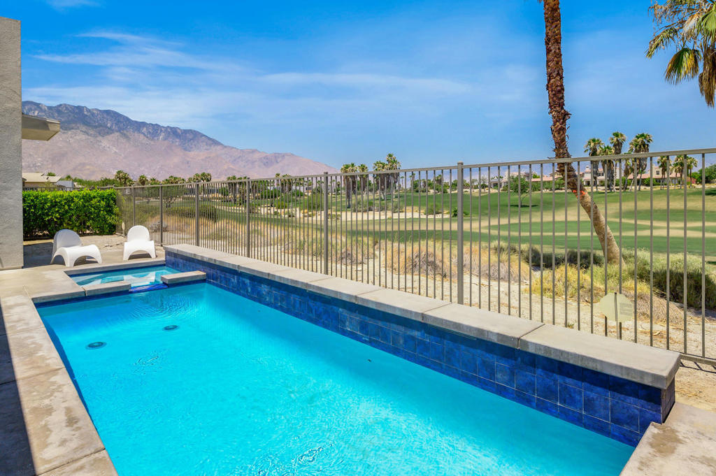 Escena - Residential