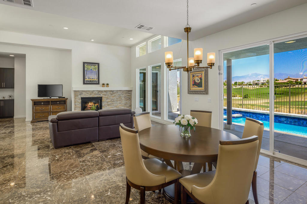 Escena - Residential