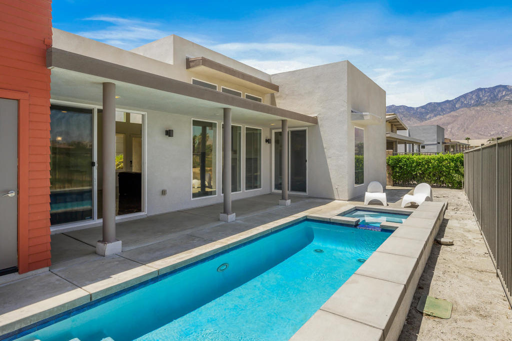 Escena - Residential