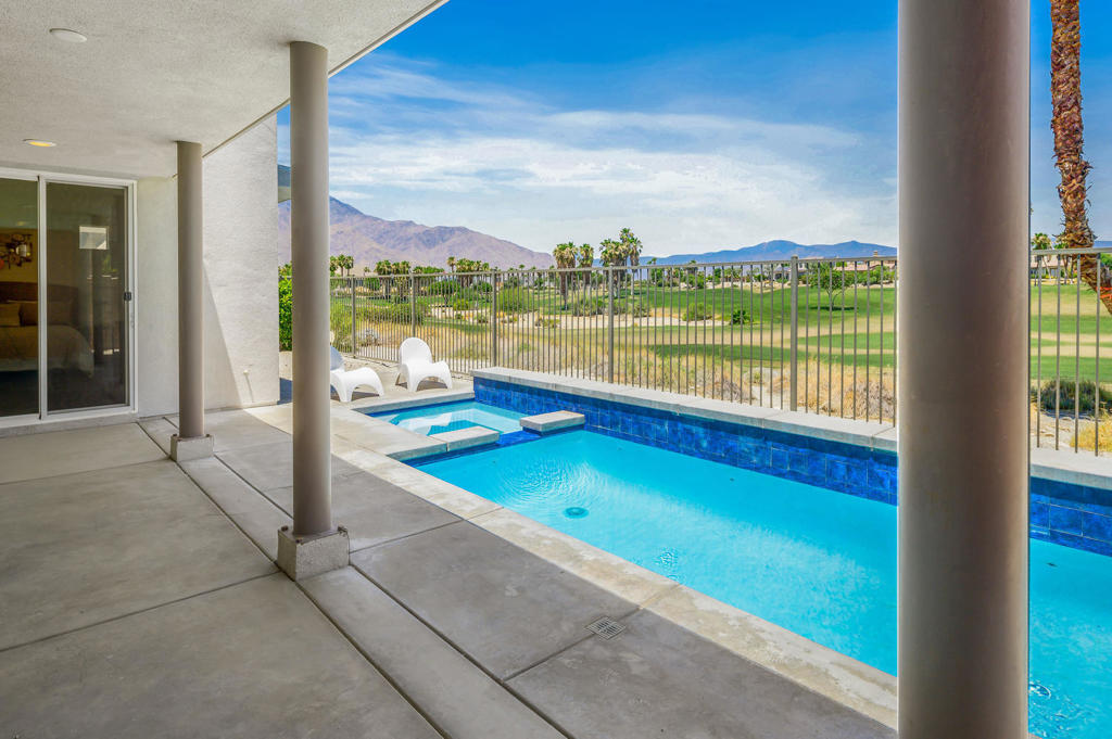 Escena - Residential