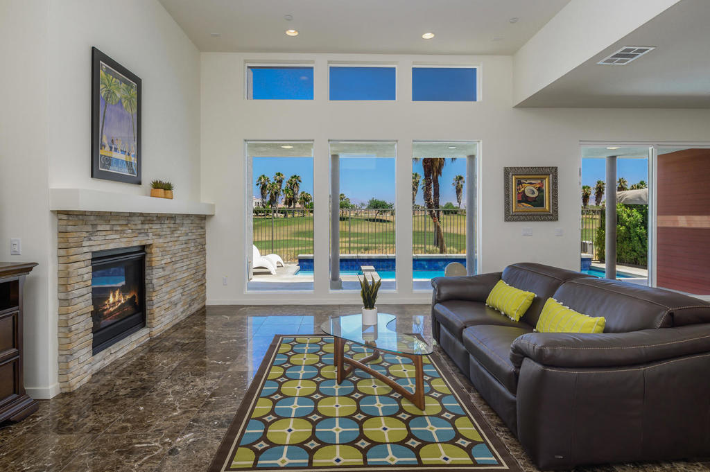 Escena - Residential