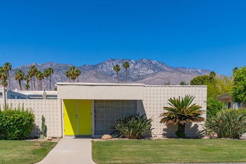 Photo of 74 Lakeview Drive, Palm Springs, CA 92264 (MLS # 219133037PS)