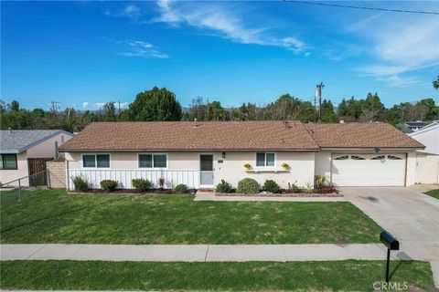 Photo of 1763 Kearney Ave, Simi Valley, CA 93065 (MLS # SR26033821)