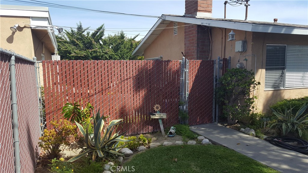 4311 Howard