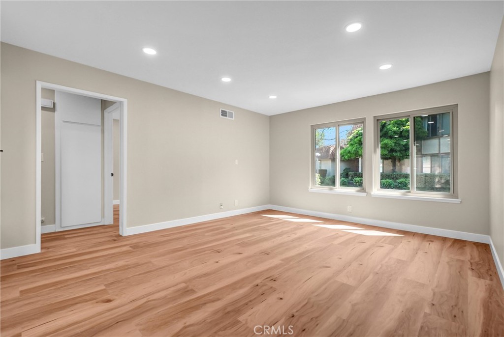 8616 Cornwall Circle