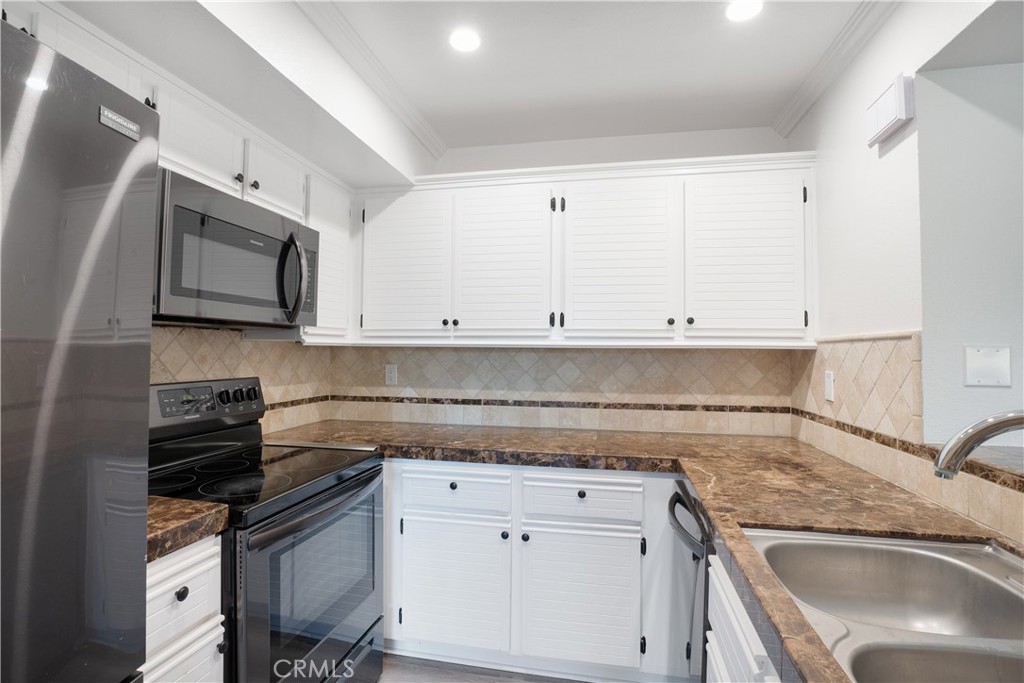 Le Parc (LPC) - Residential Lease