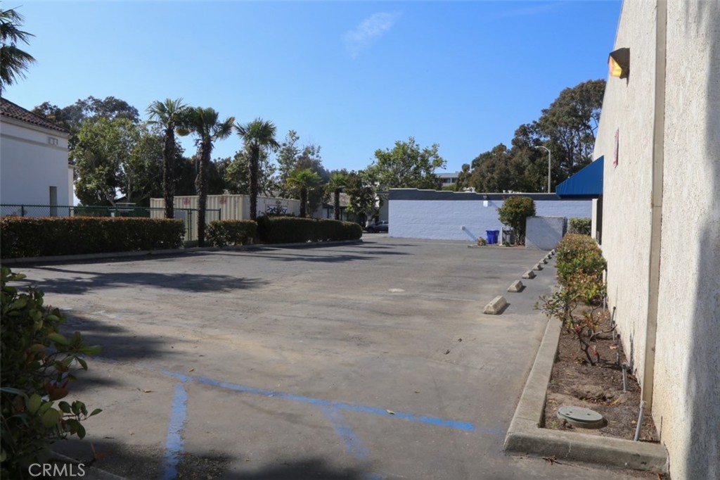 237 W Hueneme