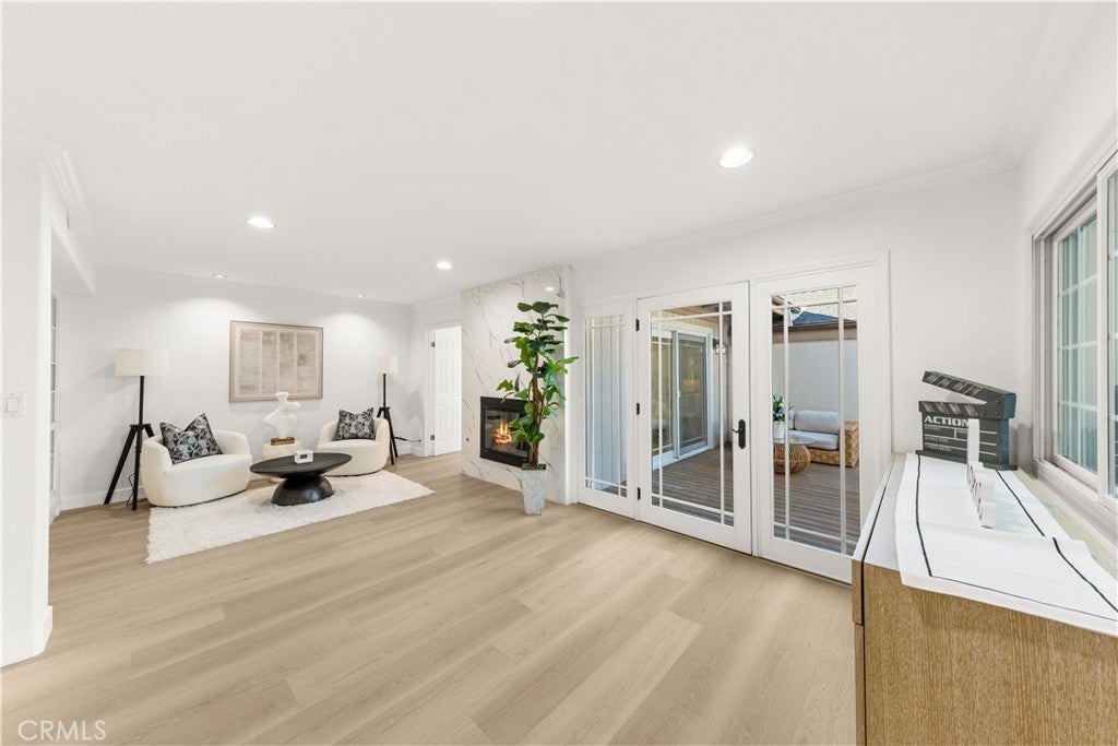 54 Willow Tree