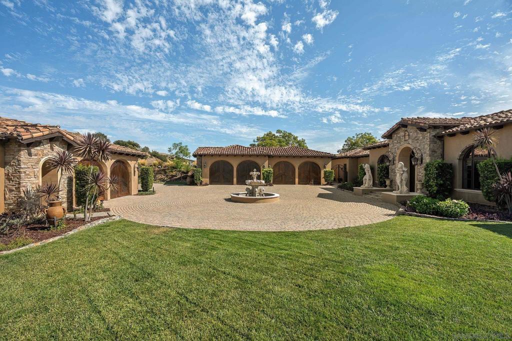 8619 Via Rancho Cielo