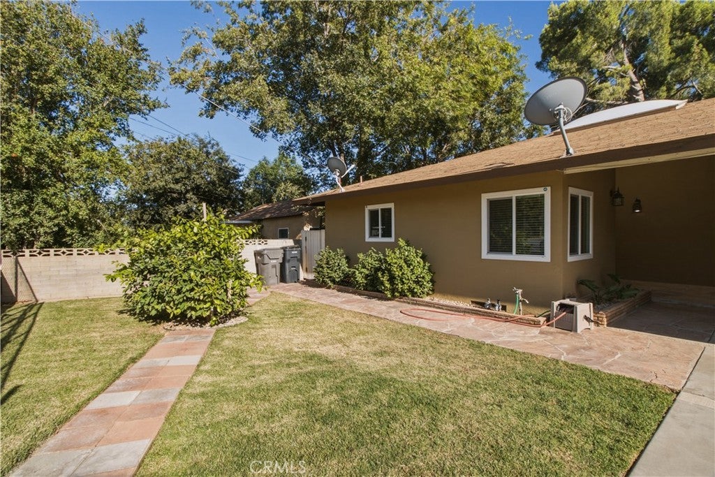 910 W George