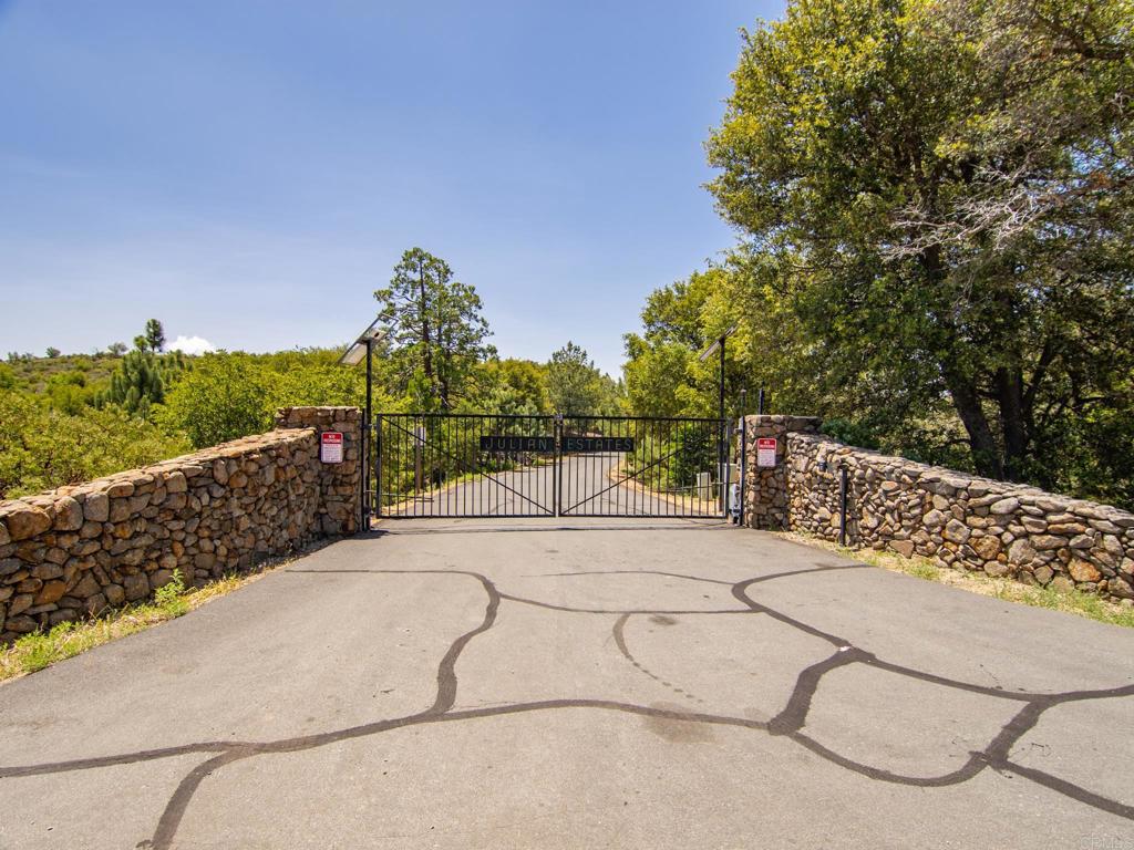 7 West Incense Cedar Road