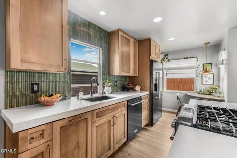 Tiny photo for 103 Comstock Drive, Ventura, CA 93001 (MLS # V1-38159)