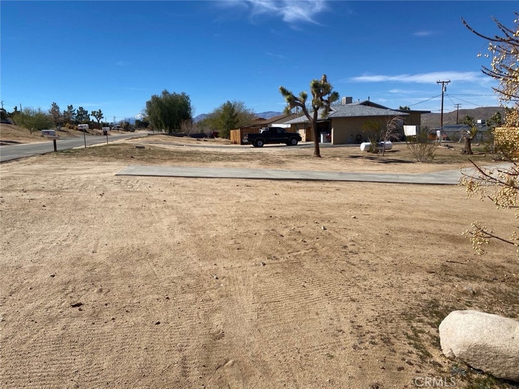 60450 Alta Mesa Drive