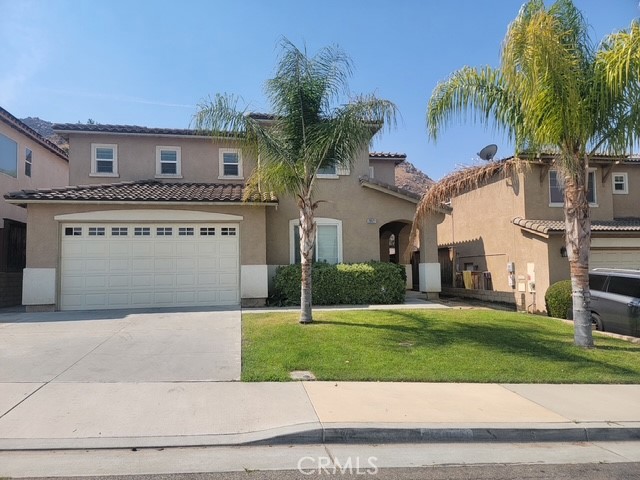 Enjoy a comfortable and spacious living environment in this lovely 4-bedroom home. Features include:
2.5 bathrooms for convenience
Large 3-car garage
Nice backyard, perfect for outdoor activities
Quiet, friendly neighborhood
This home is ideal for families or anyone seeking ample space and a peaceful setting. Don't miss out on this great opportunity!