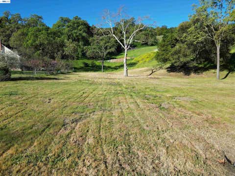 Photo of 8278 Sassafras Court Ct, Pleasanton, CA 94566 (MLS # 41138933)