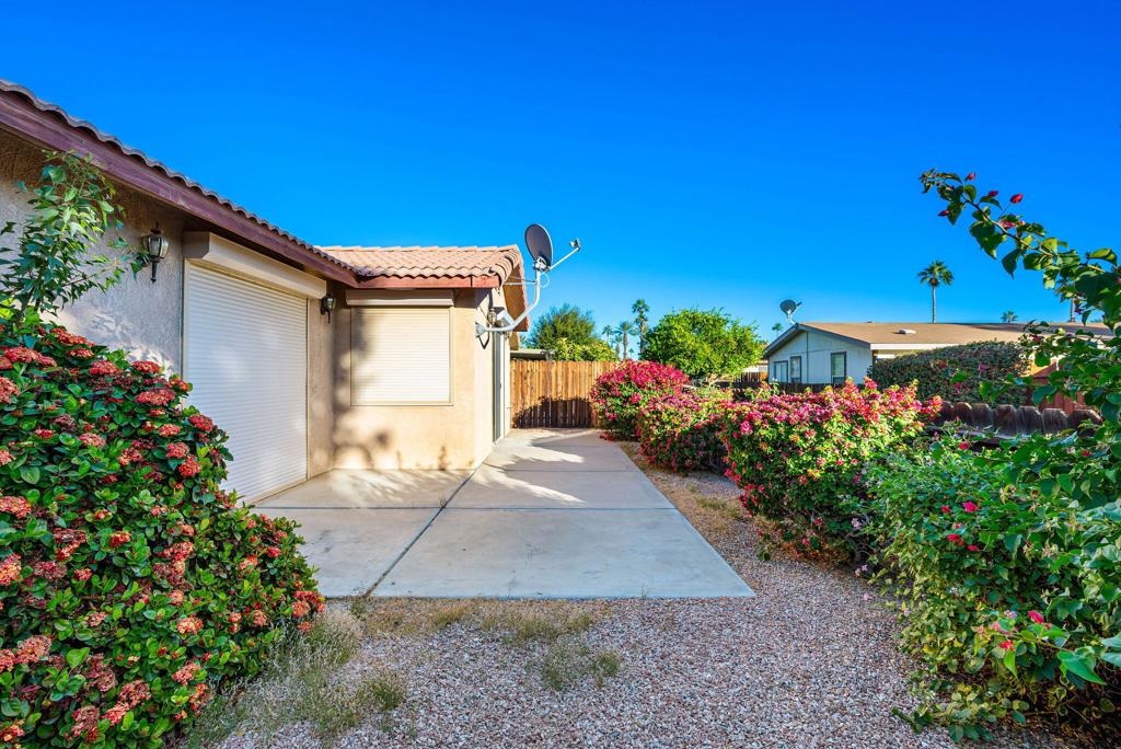 Desert Grove - Residential