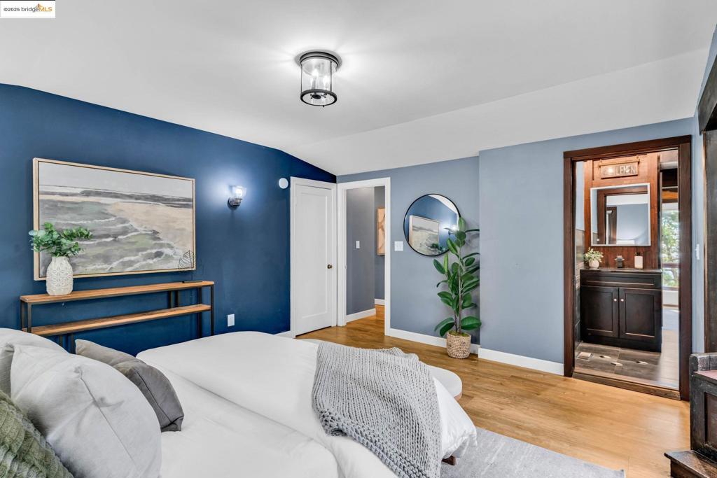 MONTCLAIR - Residential