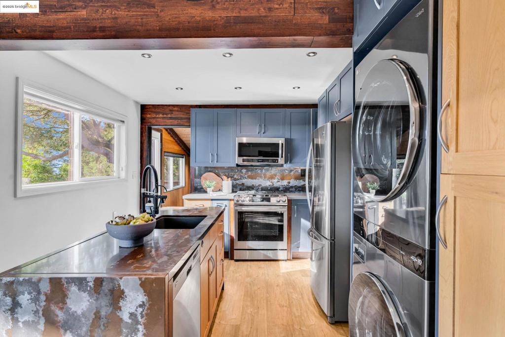 MONTCLAIR - Residential