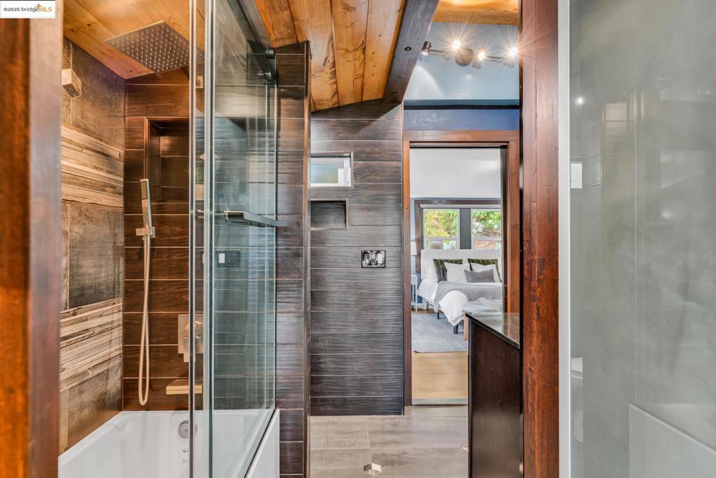 MONTCLAIR - Residential