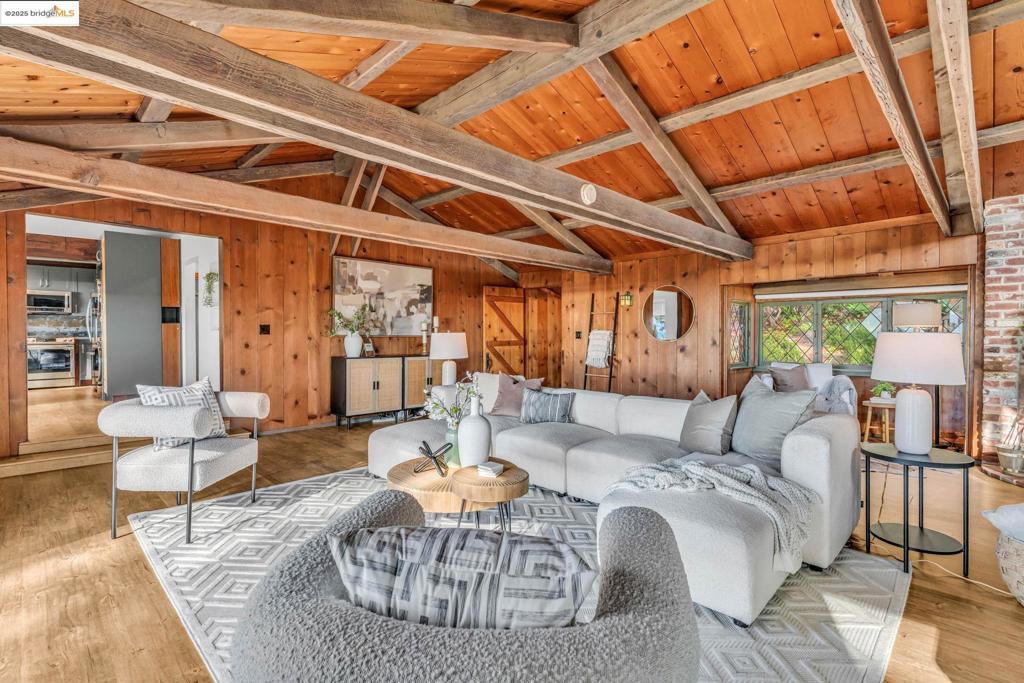 MONTCLAIR - Residential