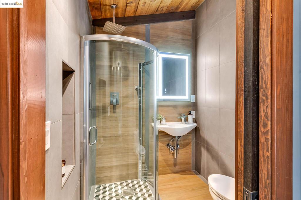 MONTCLAIR - Residential