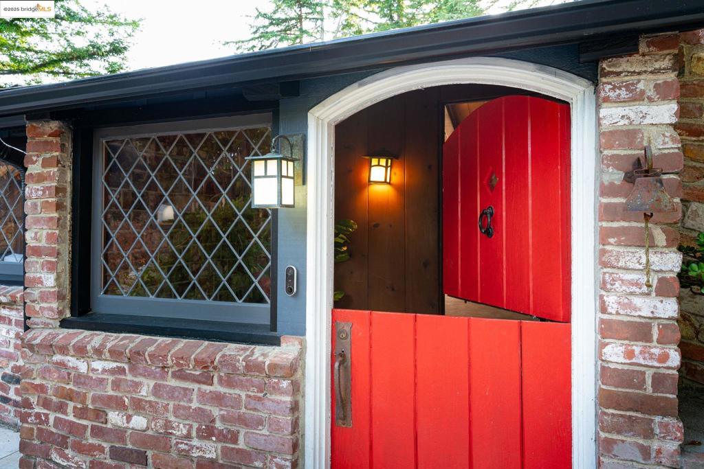 MONTCLAIR - Residential