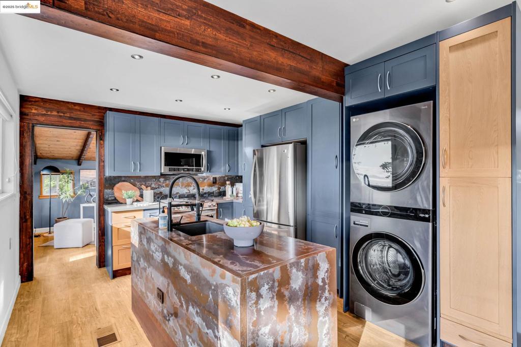 MONTCLAIR - Residential