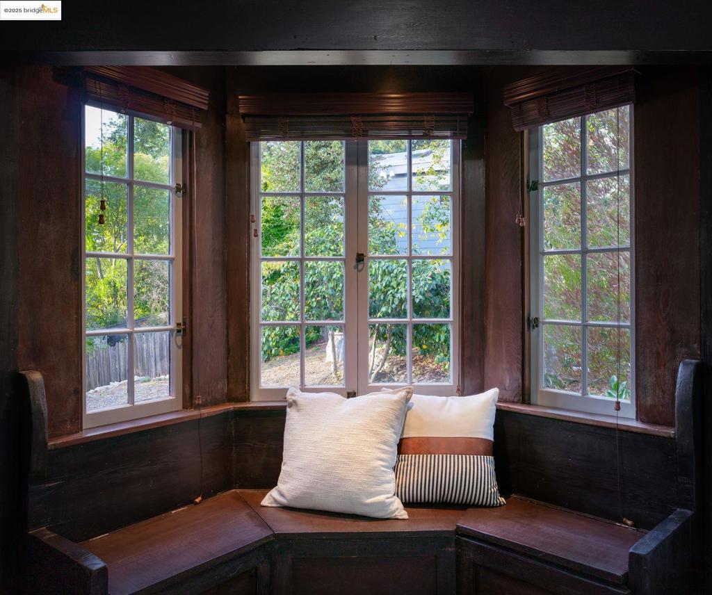 MONTCLAIR - Residential