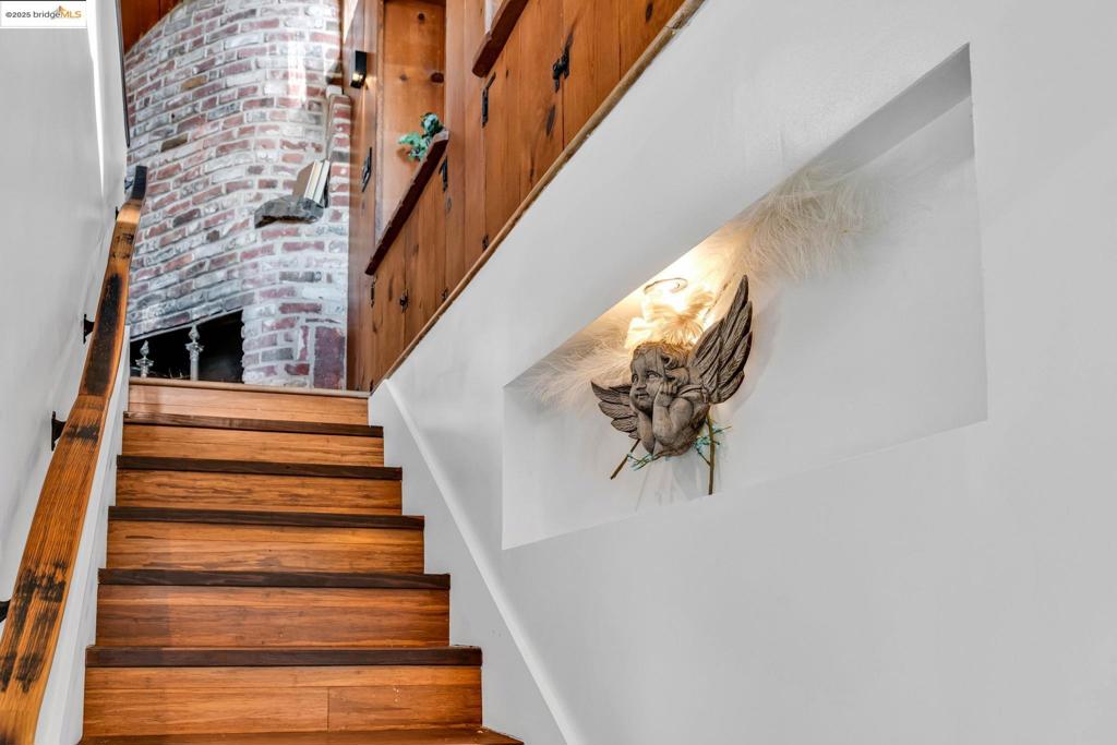 MONTCLAIR - Residential