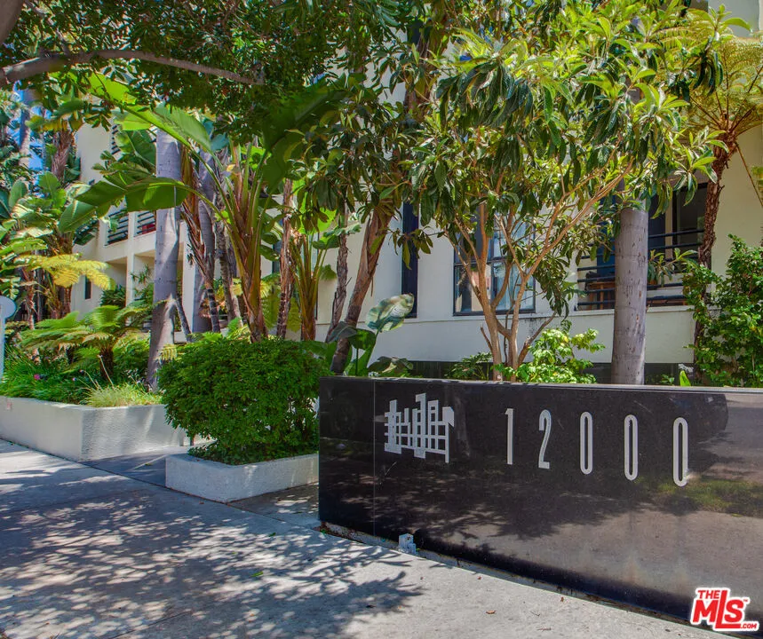 Los Angeles, California 90049, United States, 3 Bedrooms Bedrooms, ,4 BathroomsBathrooms,Residential,Active,184613