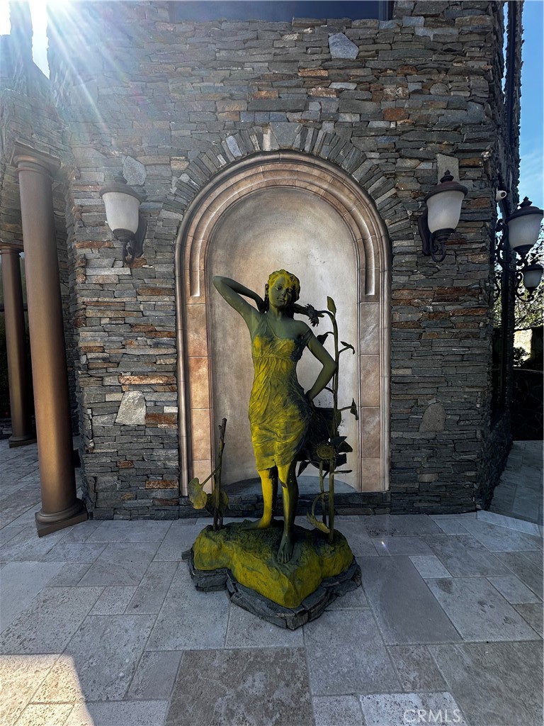 2695 Shady Ridge Lane