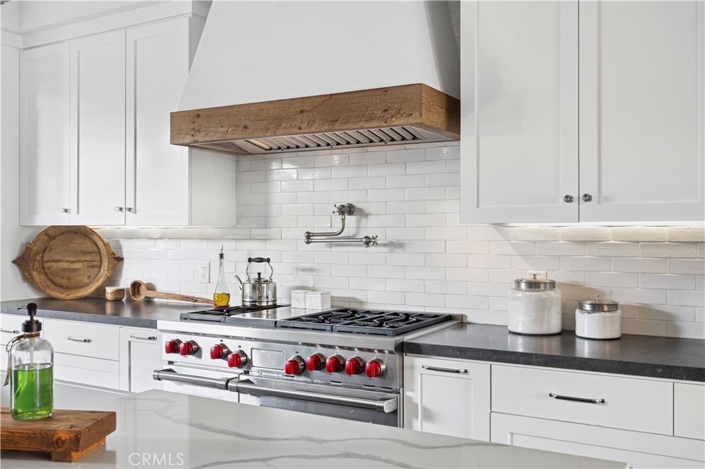 Corona del Mar South of PCH (CDMS) - Residential