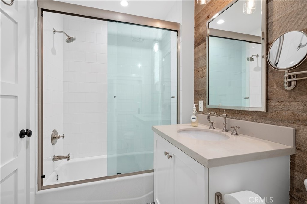 Corona del Mar South of PCH (CDMS) - Residential