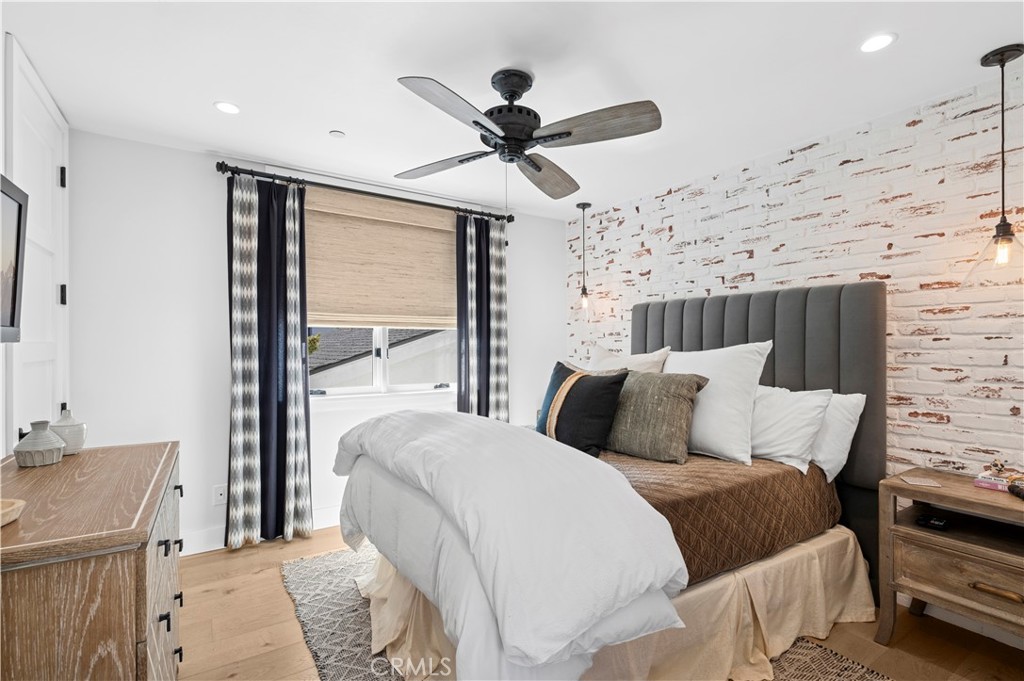 Corona del Mar South of PCH (CDMS) - Residential