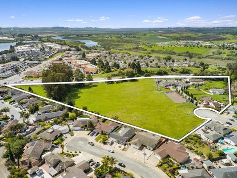 40 Eileen Street Watsonville CA 95076