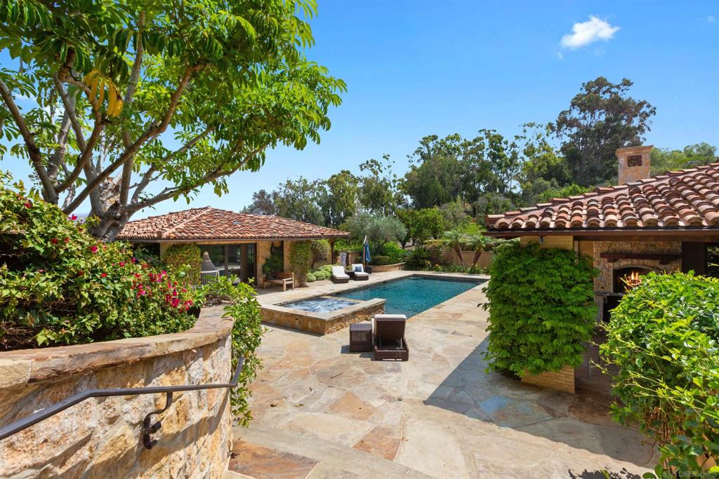 Rancho Santa Fe - Residential