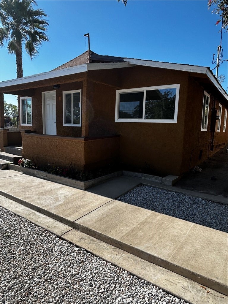 1380 W 5th