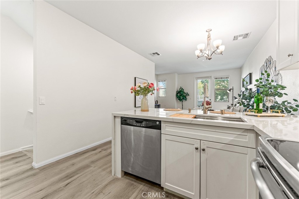 503 S Brea Boulevard 18