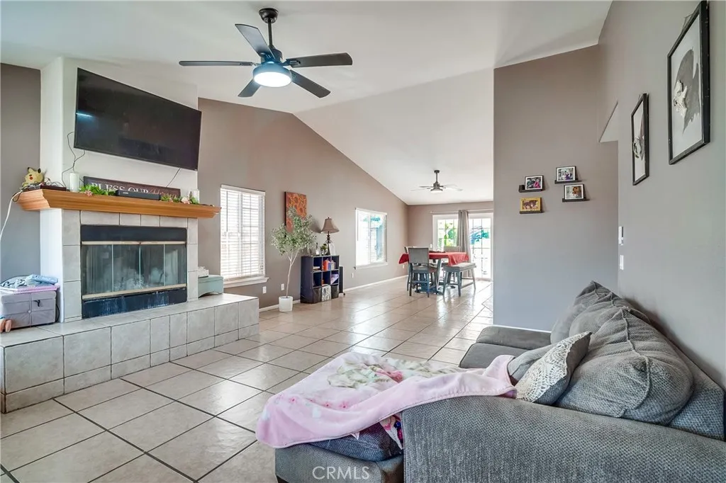 Nuevo, California 92567, United States, 4 Bedrooms Bedrooms, ,2 BathroomsBathrooms,Residential,Active,119958