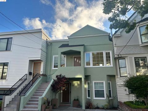Photo of 135 11Th Ave AVE, San Francisco, CA 94118 (MLS # 41135092)