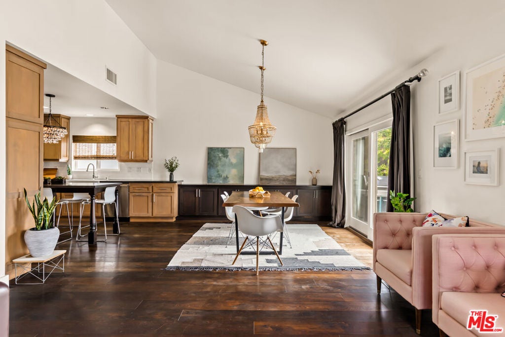 8231 Gulana Avenue, Playa Del Rey CA 90293
