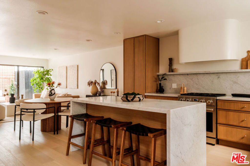 Photo of 847 17th Street #6, Santa Monica, CA 90403 (MLS # 26702679)