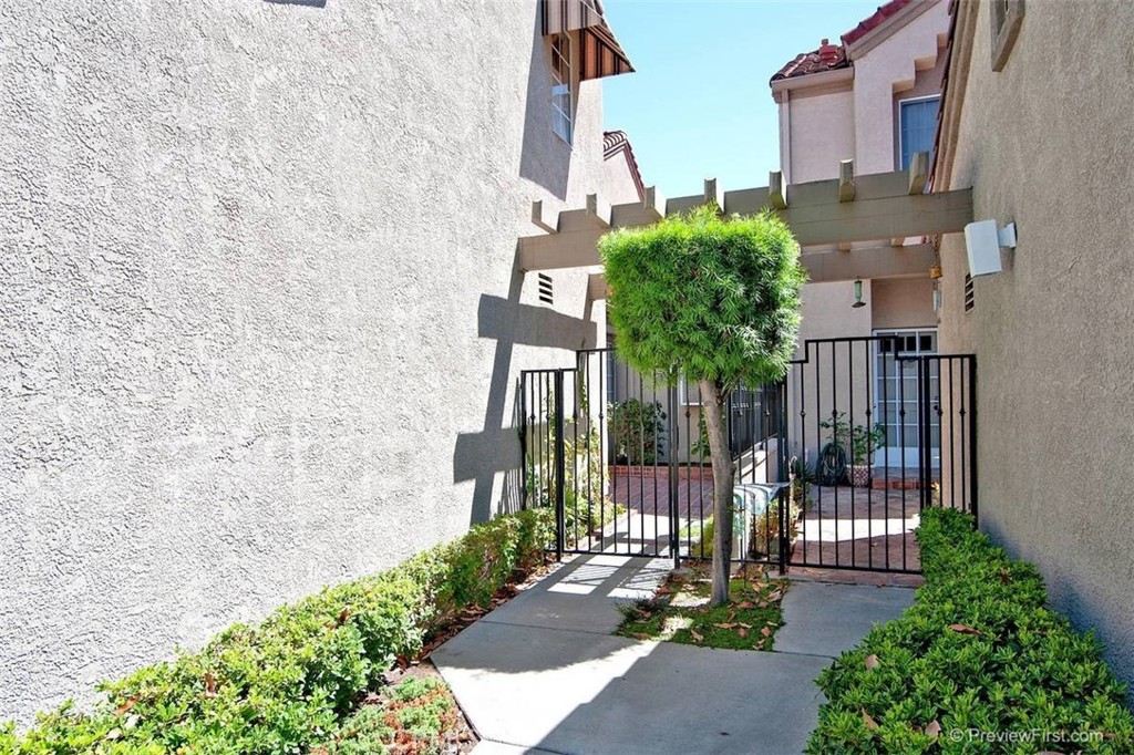 28004 Saint Kitts 130