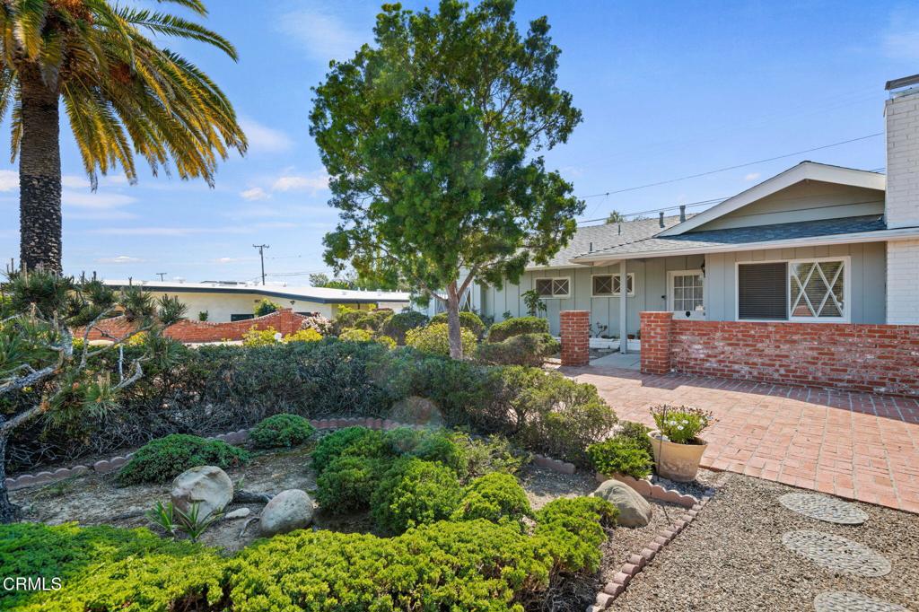 683 Colina Vista