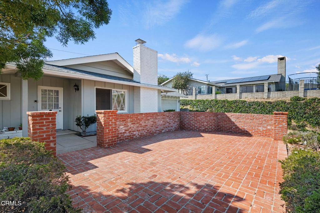 683 Colina Vista