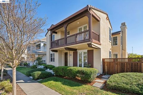 Photo of 220 Hollister Avenue Ave, Alameda, CA 94501 (MLS # 41128141)