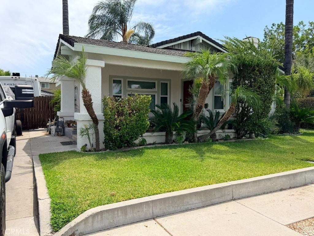 4574 Central Ave